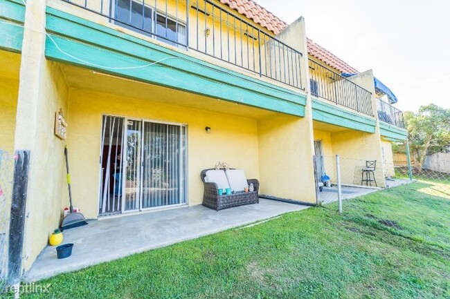 Building Photo - Studio, 1 bath Apartment - 240 Iron Dr