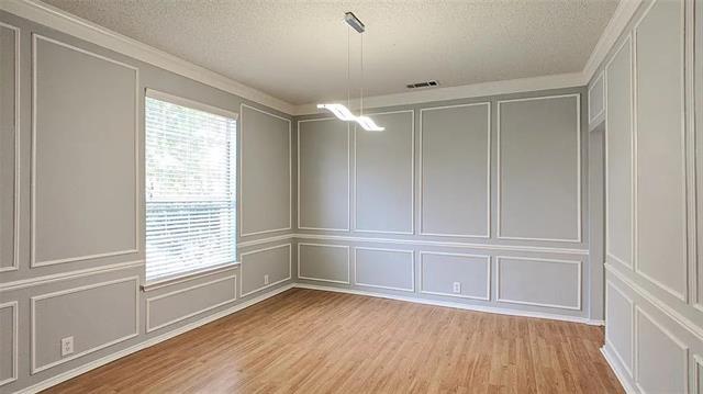 Building Photo - 8501 Mesa Verde Dr
