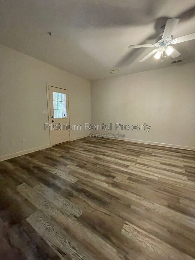 Building Photo - 1875 Adagio Dr