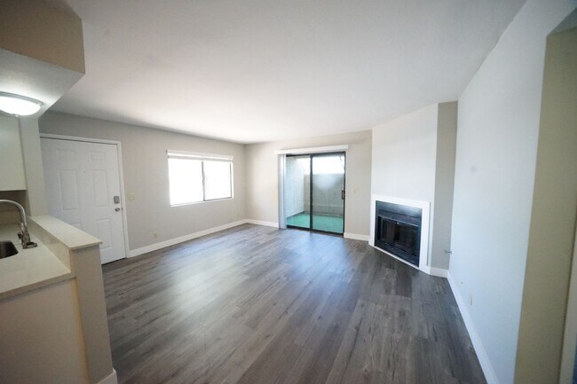 Building Photo - 601 Cabrillo Cir