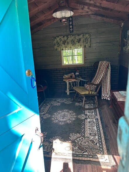 One room cabin - 3901 1/2 Greysolon Rd