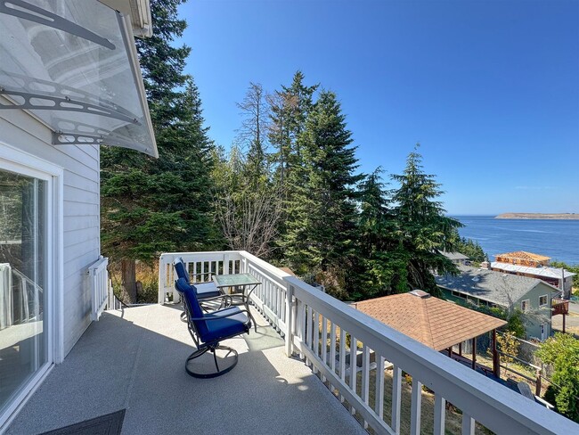 Building Photo - Stunning Home for Lease in Diamond Point