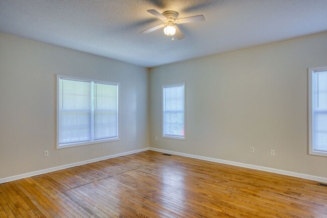 Building Photo - 607 Riva Ridge Rd