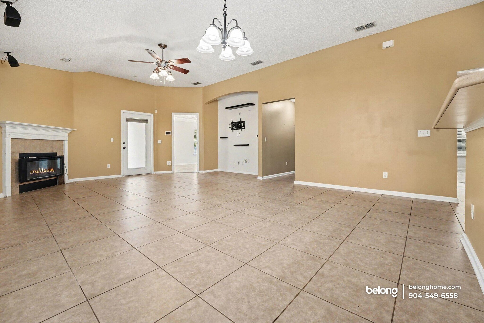 Building Photo - 3664 Shrewsbury Dr