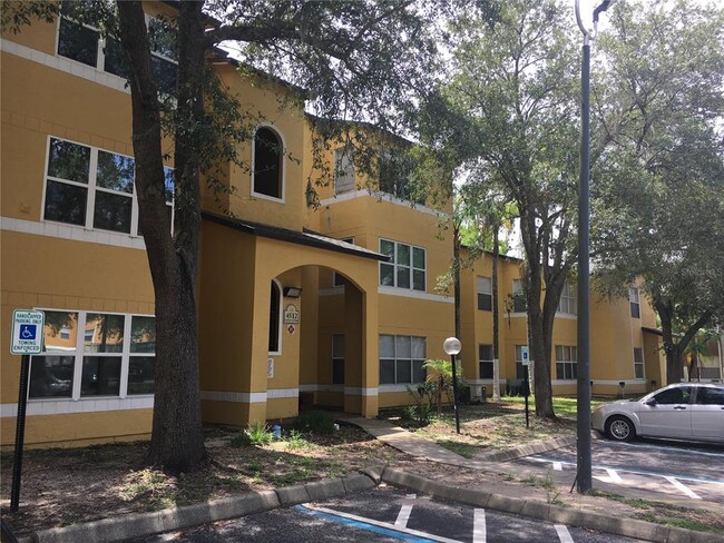 Building Photo - 4512 Commander Dr