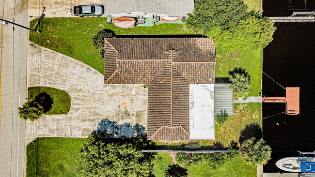 Building Photo - 4149 Floramar Ter