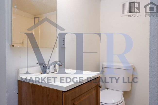 Building Photo - 3Bed/1.5Bath House at 35th/McDowell! $1199...