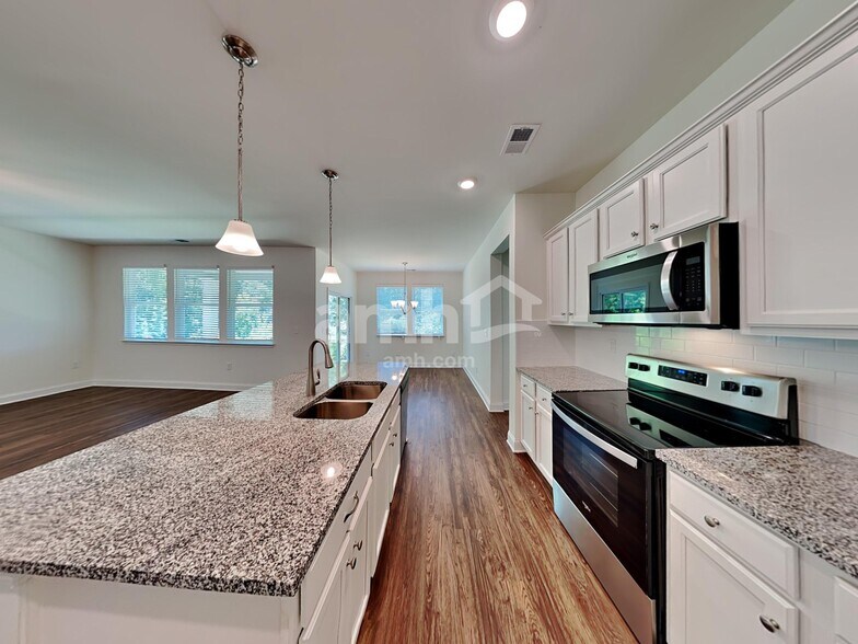 Building Photo - 209 Rivulet Dr