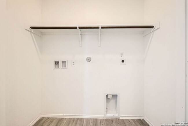 Building Photo - 5196 Fowler Crst