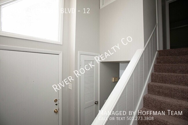 Building Photo - 1920 Kavanaugh Blvd