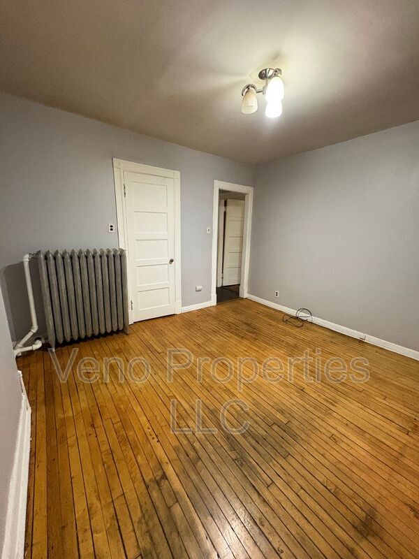 Building Photo - 594 Madison Ave