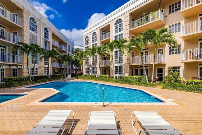 Building Photo - 1280 S Alhambra Cir