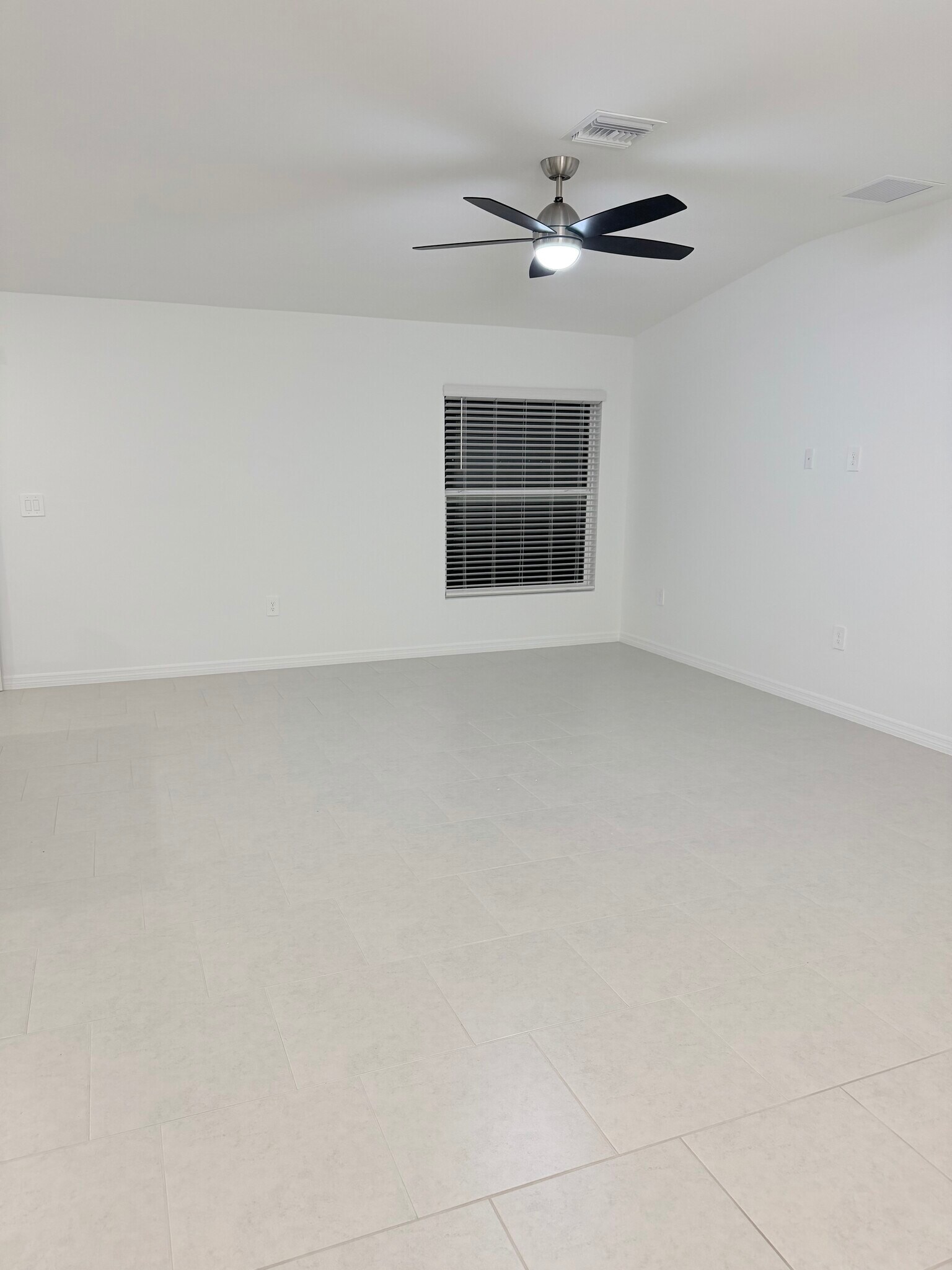 Living room - 12216 Sydney Ct