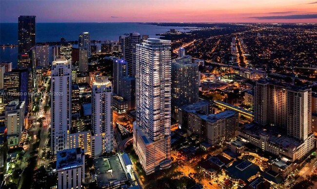 Building Photo - 1000 Brickell Plaza