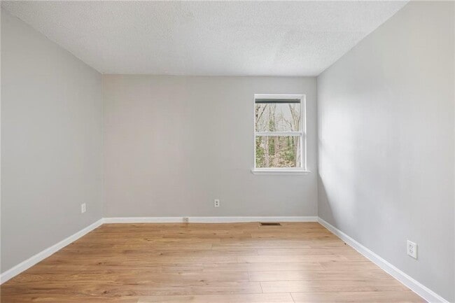 Building Photo - 1350 Overlook Cove SE