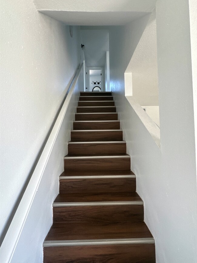 Building Photo - 5509 Oakbriar Cir