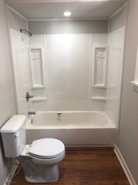 Building Photo - Renovated 2 Bedroom 2 Bath Home for Rent with Detached Garage!