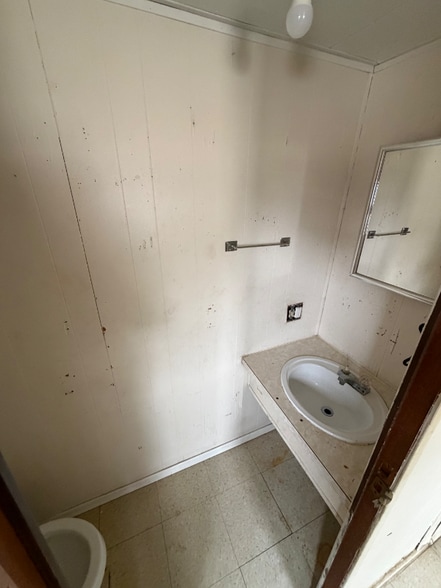 Building Photo - 110 4th St