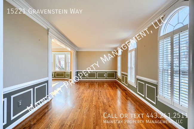 Building Photo - 15221 Gravenstein Way