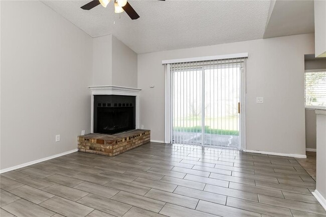 Building Photo - 20849 Marlin St