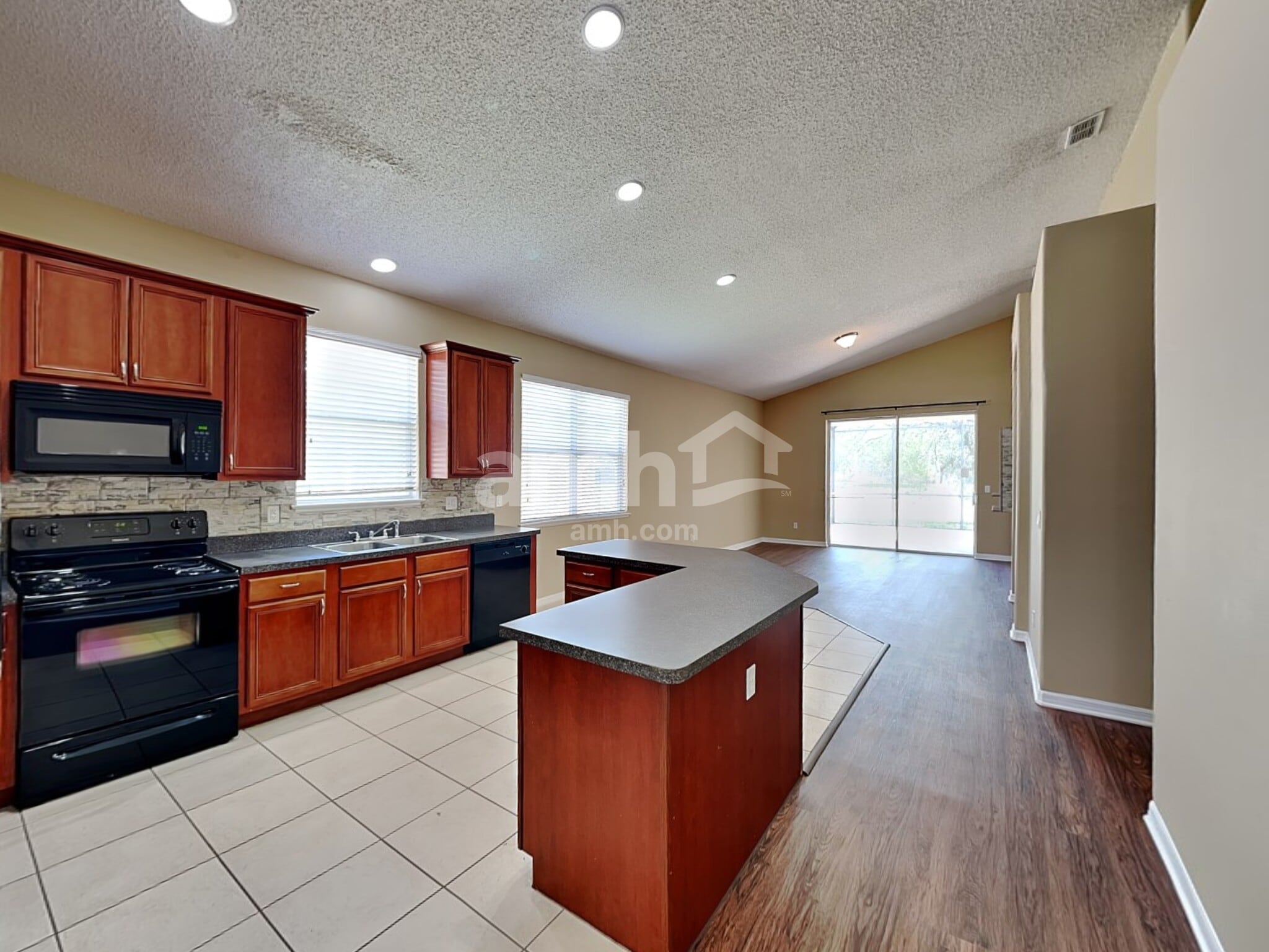 Building Photo - 1714 Cedar Lake Dr
