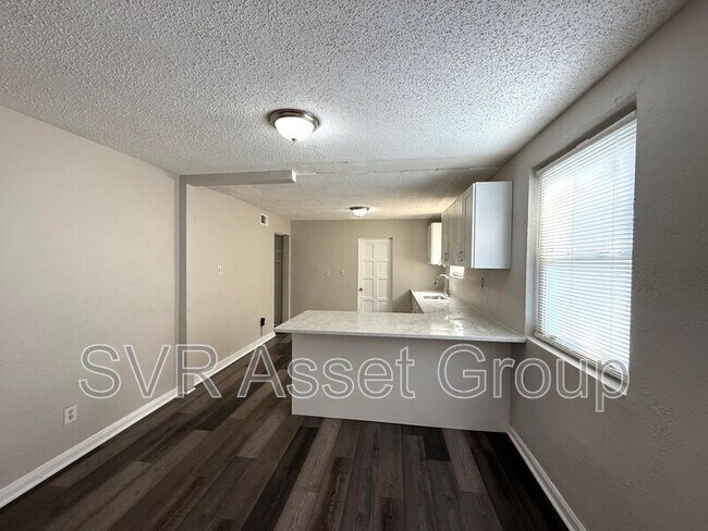 Building Photo - 9073 11th Ave