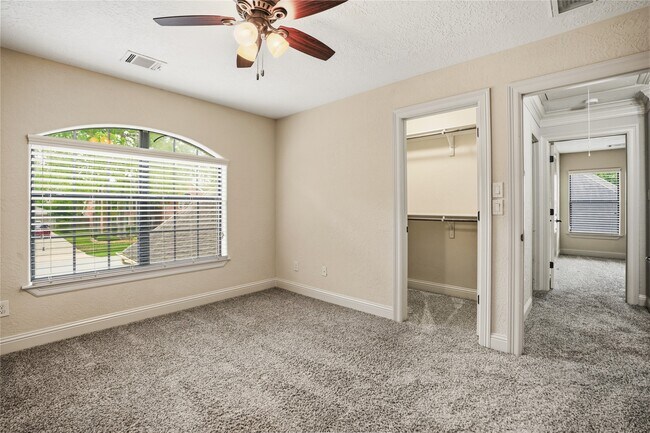 Building Photo - 536 Stephen F Austin Dr