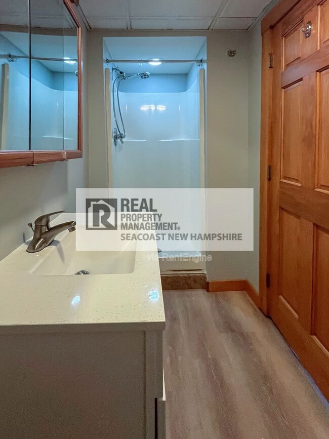 Building Photo - 34 W 1st St