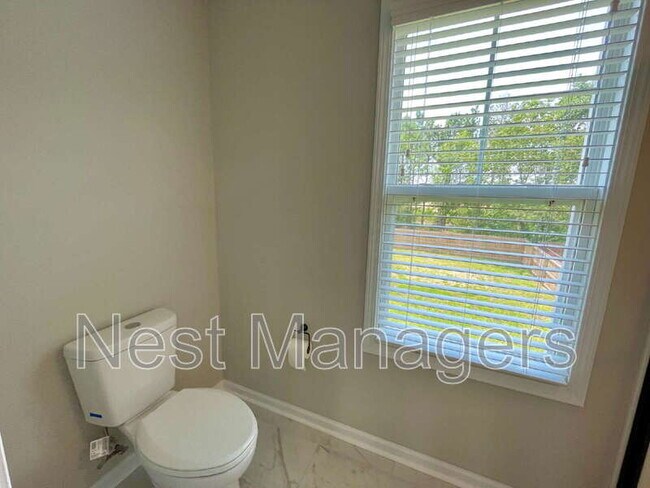 Building Photo - 141 Burnside Dr