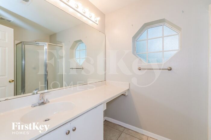 Building Photo - 468 Dove Dr