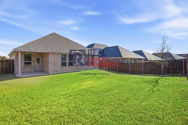 Building Photo - Inviting 4-Bedroom Layout with Flexible Living Areas