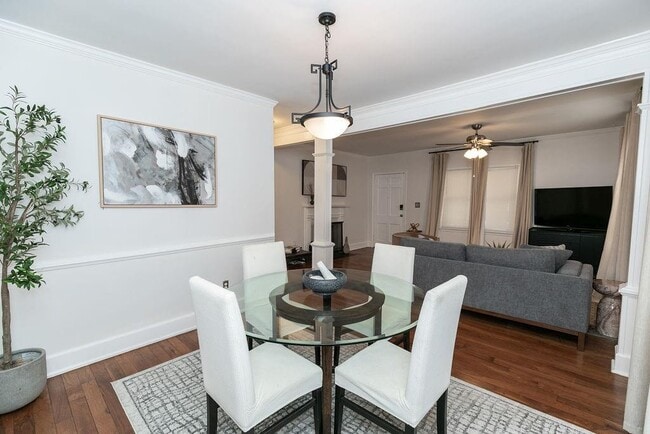 Building Photo - 936 East Lake Dr