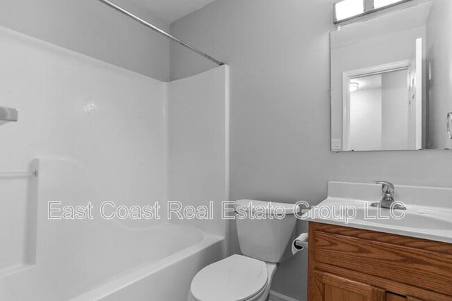 Building Photo - 119 E Rd