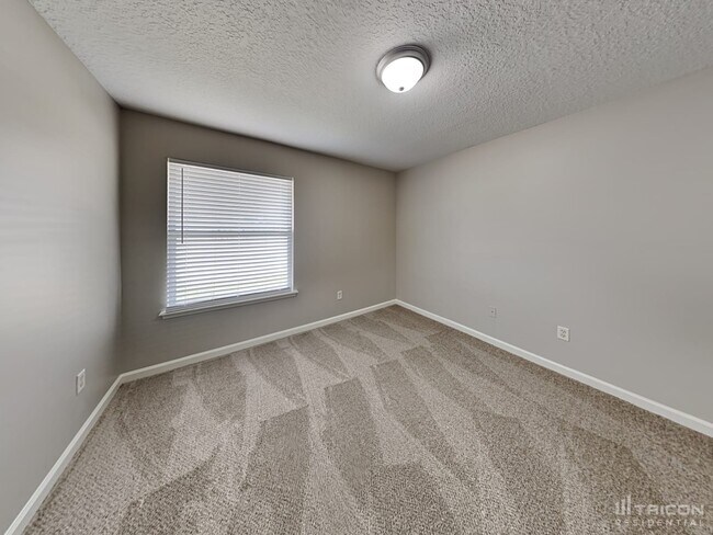 Building Photo - 11896 Raindrop Rd