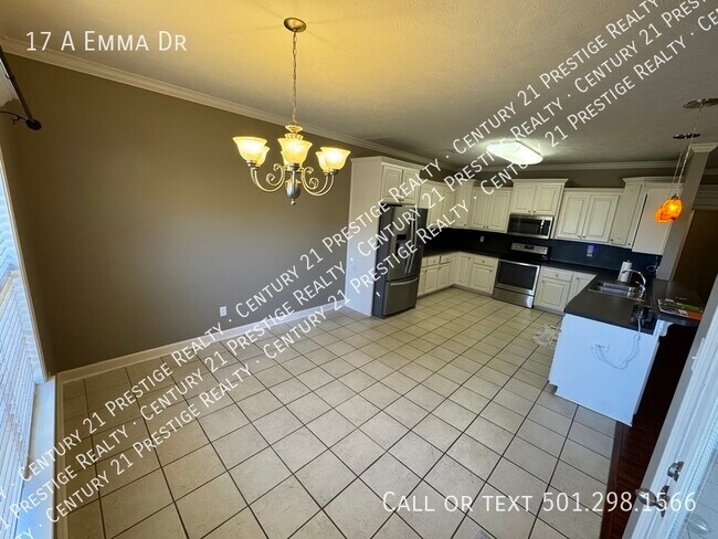 Building Photo - 17 Emma Dr