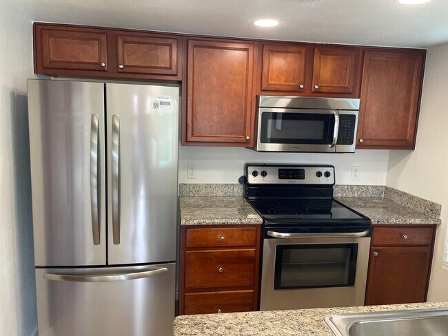 Building Photo - 43376 Cook St