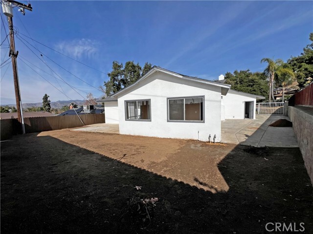 Building Photo - 35647 Crestview Dr