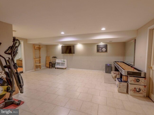 Building Photo - 2014 Ryans Run