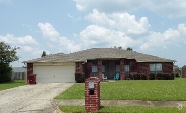 Building Photo - Spacious 4 Bed/3 Bath - Pace Mill Creek