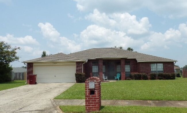 Primary Photo - Spacious 4 Bed/3 Bath - Pace Mill Creek