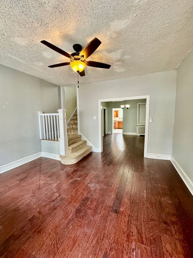 Building Photo - 129 Levering St