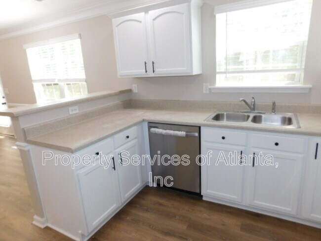 Building Photo - 1834 Stephens Pond View