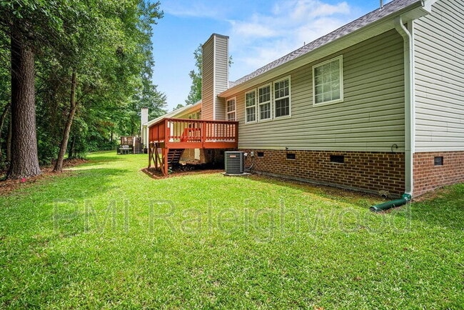 Building Photo - 1300 Poplar Ridge Rd