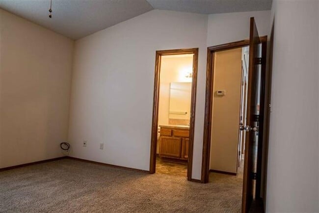 Building Photo - 11818 W Wilkinson Ct