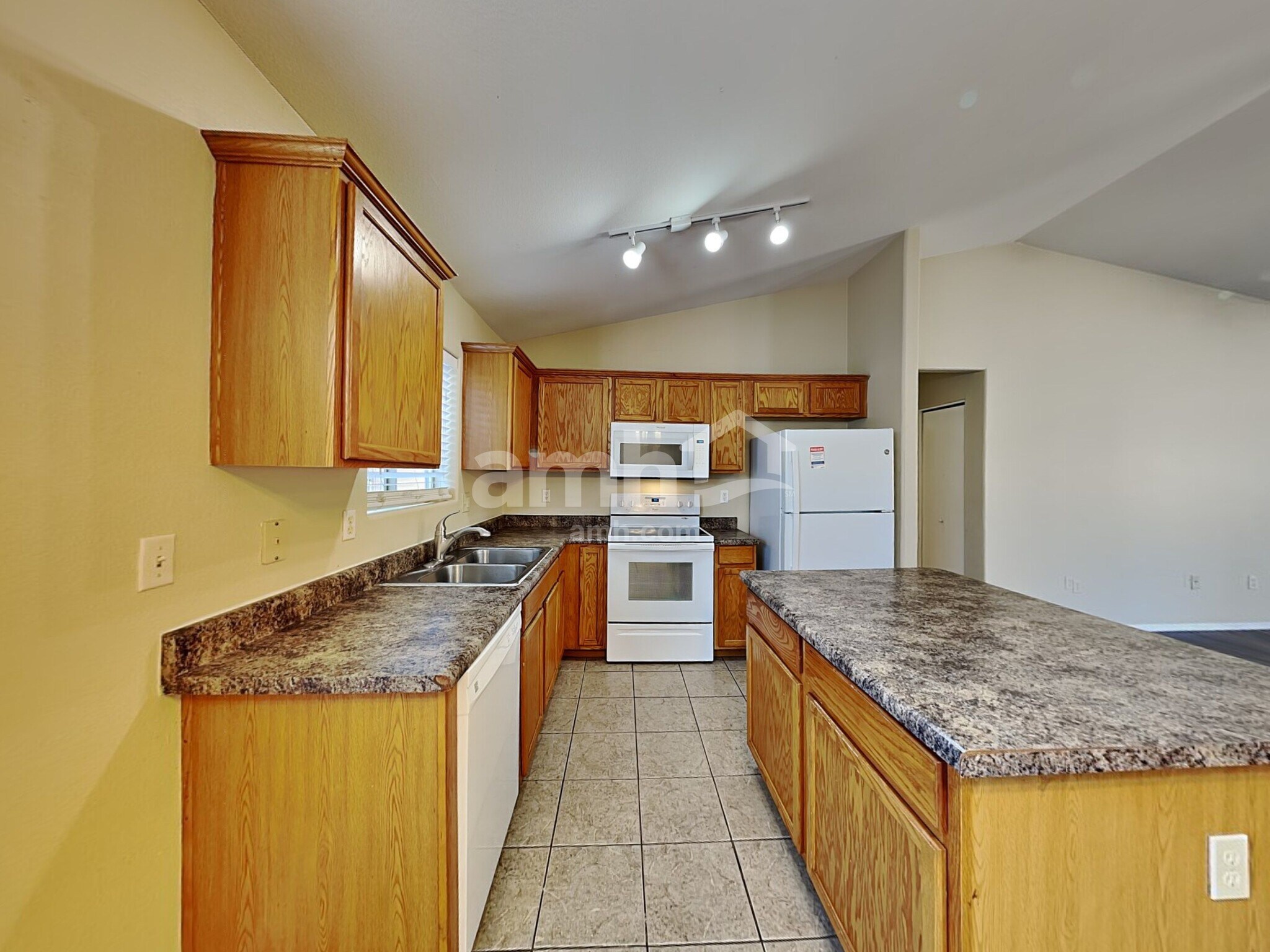 Building Photo - 5965 S Avenida Selva del Ocote