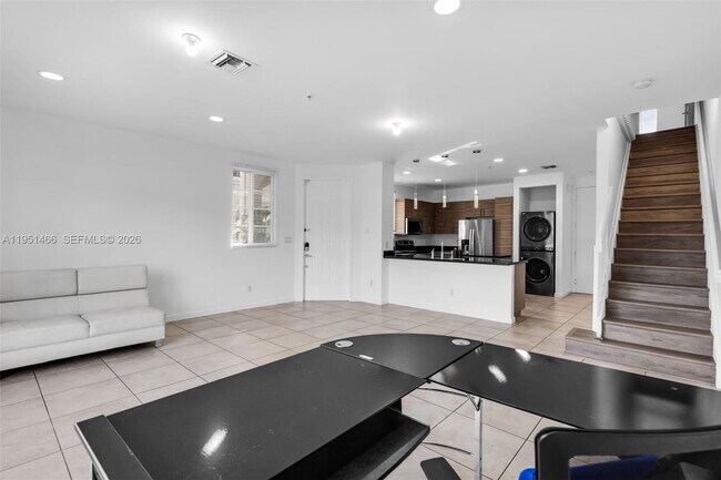 Building Photo - 2735 SW 81st Terrace