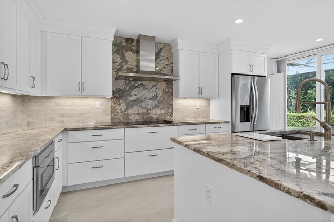 Building Photo - 156 Horseshoe Rd