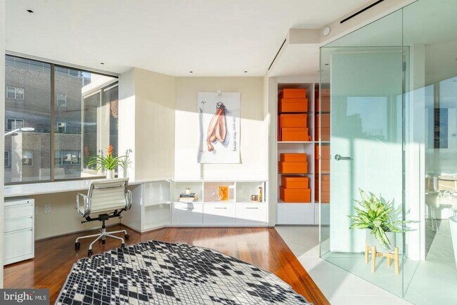 Building Photo - 210 W Rittenhouse Square