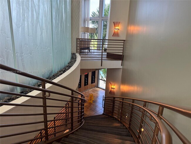 Building Photo - 2641 N Flamingo Rd