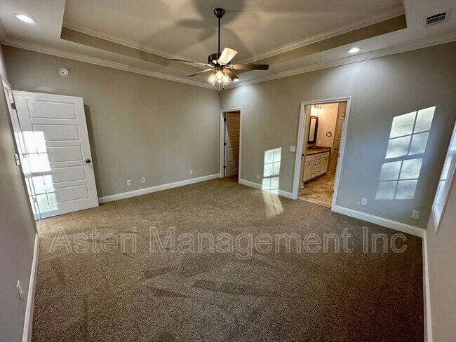 Building Photo - 107 Lasso Drive